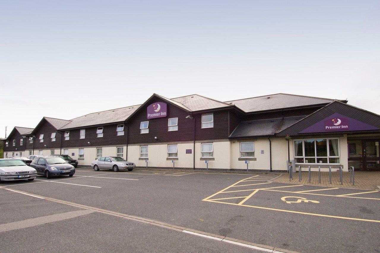 Premier Inn Хейл Экстерьер фото