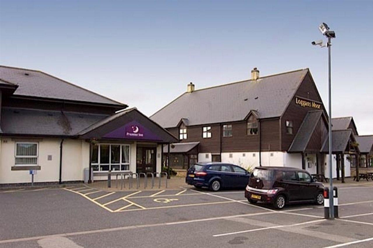 Premier Inn Хейл Экстерьер фото